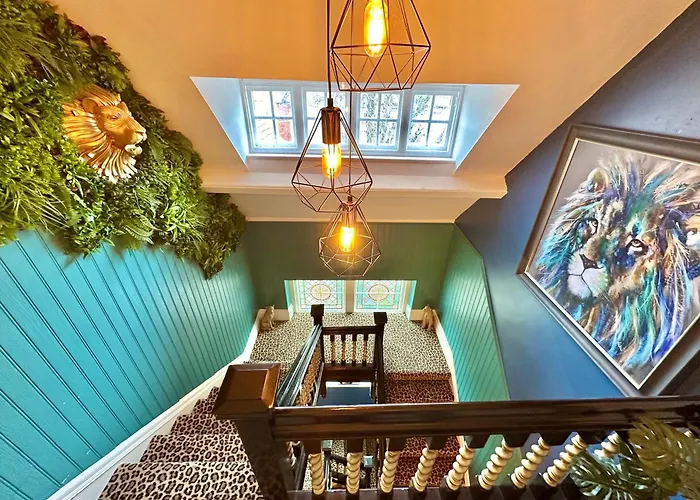 Birdy Room - Lemur Lodge